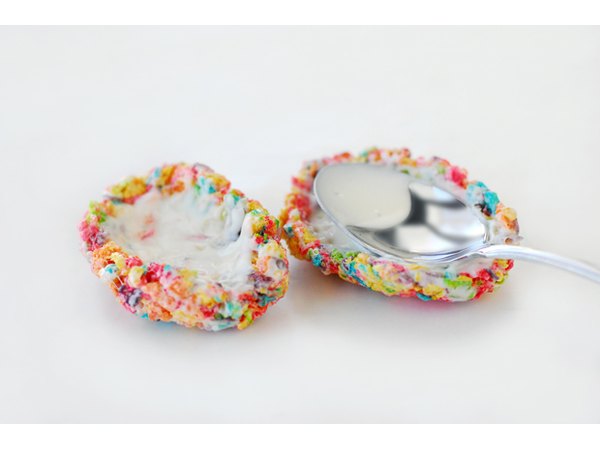 Use Spoon to Coat Maraca Halves