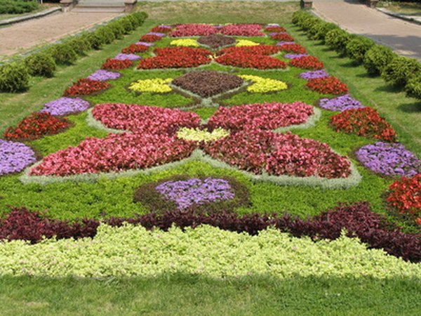 Patterned gardens create romantic, colorful outdoor spaces.