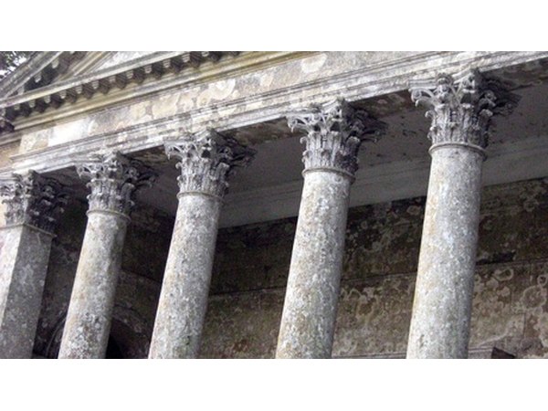 Roman columns were chiefly built as support structures.