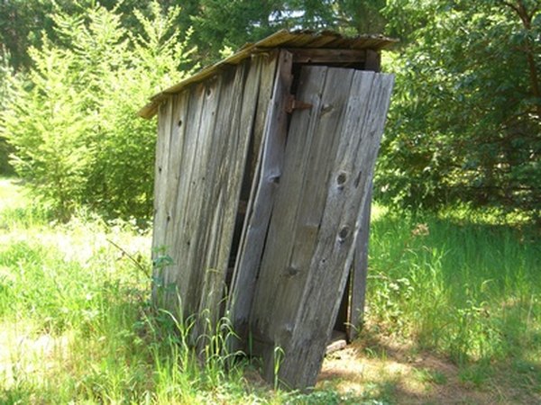 How To Properly Vent An Outhouse