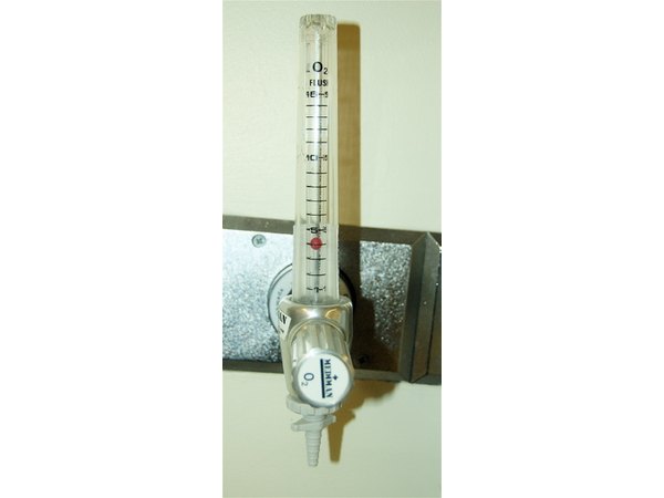 The gas source can be air, oxygen or a mixture of both.