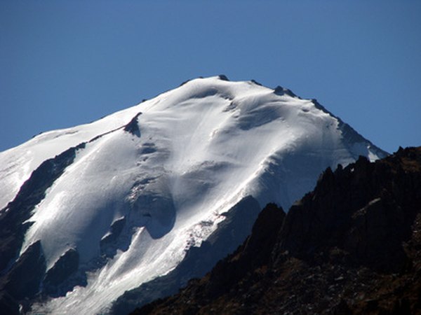 When glaciers retreat, they leave rocks behind.