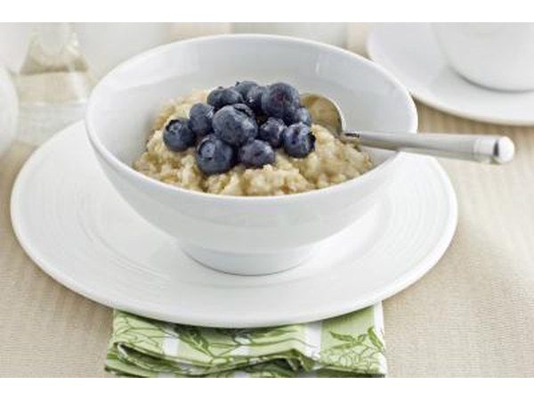 Oatmeal with blueberries
