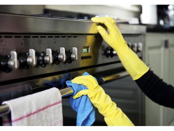 Oven handle getting cleaned