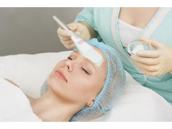 Rice flour helps to treat wrinkles, blemishes and pigmentation.