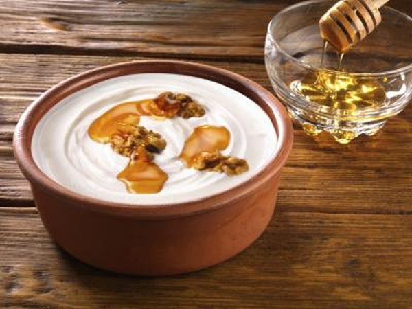 Yogurt with honey and nuts