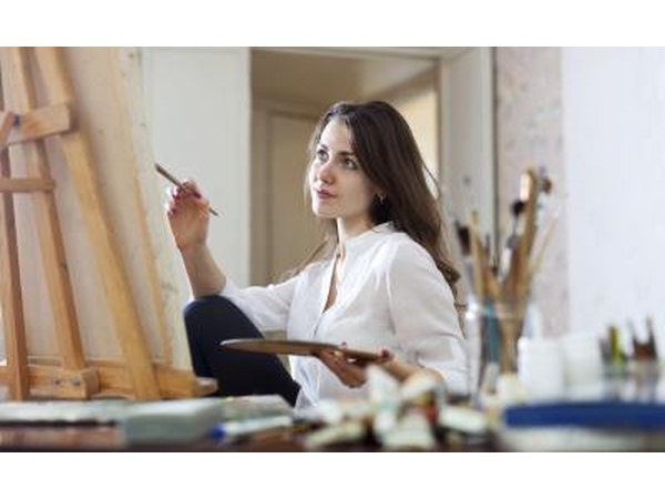 woman in painting class