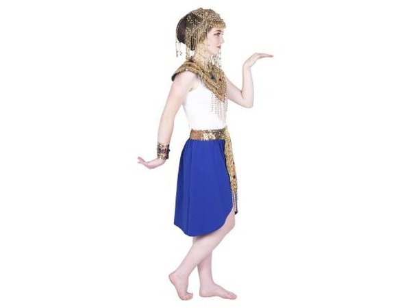 Cleopatra threw a good party.