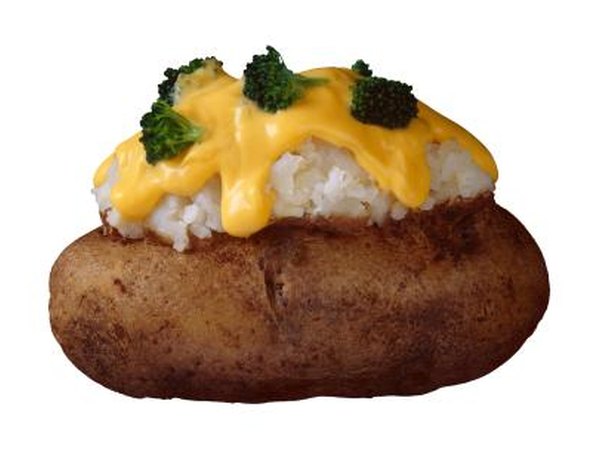 Broccoli and cheese potato: a vegetarian delight.