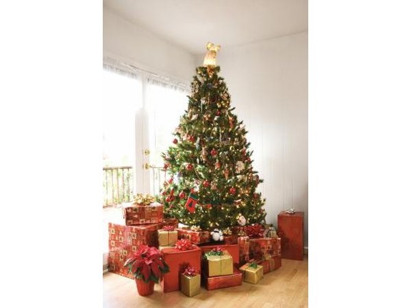 Decide on a look for your Christmas tree.