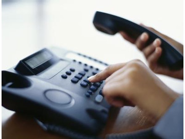 Dialling a phone number