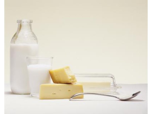 A diet rich in calcium can prevent osteoporosis.