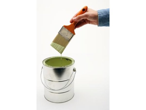 Green paint is a great way to bring the feeling of nature into a home office.