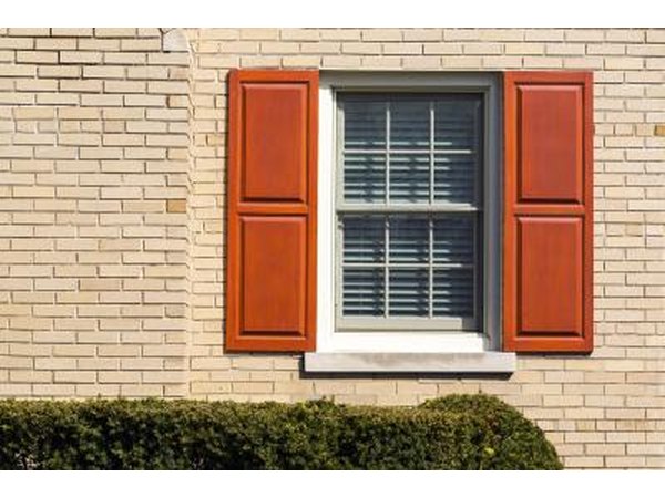 Varying shades of the same color can work well.