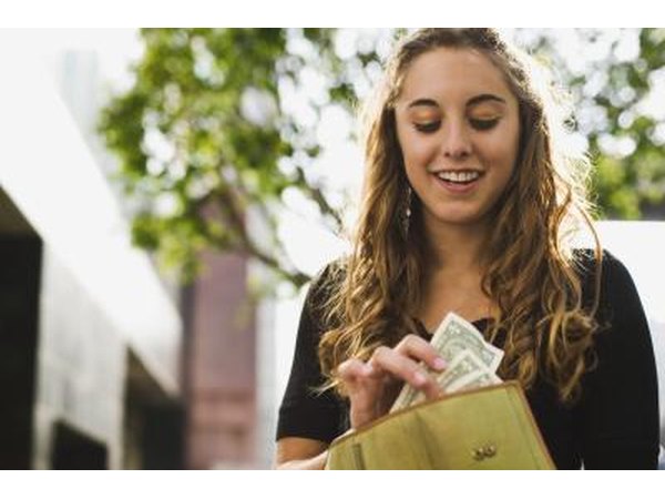The cost of undergoing hypnosis for smoking cessation can range from a few dollars to several hundred.