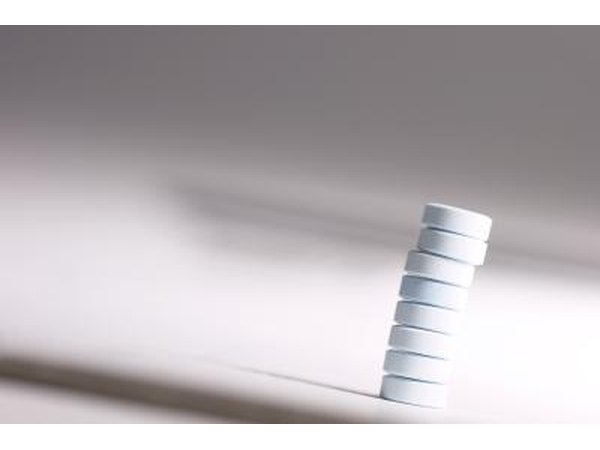 Stack of acetaminophen tablets.