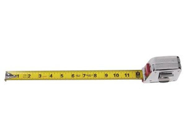 Make sure that the cylinder or wheels are at the same height on both sides for an even cut.