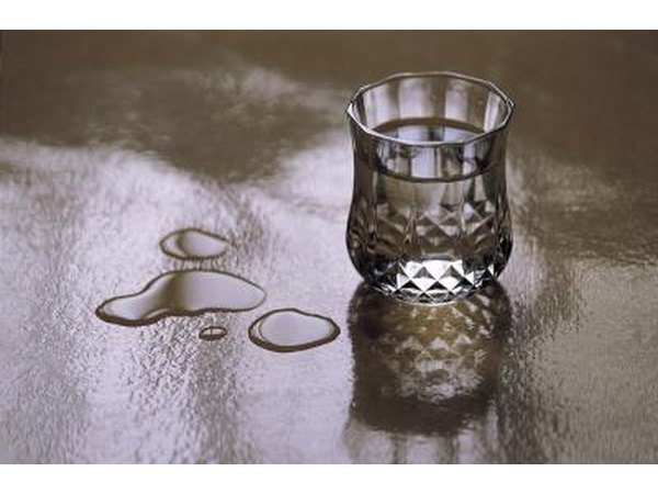 If food or beverages are stored in lead crystal for long periods of time, significant quantities of lead will leach into them.