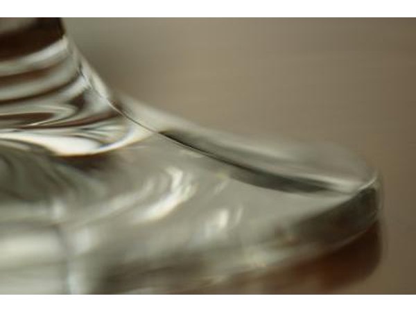 Contemporary lead crystal contains molten quartz and at least 24 percent lead oxide.