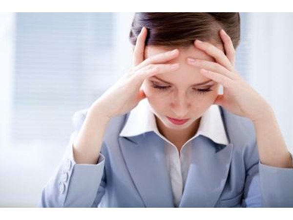 Brain fog means not being able to think clearly.