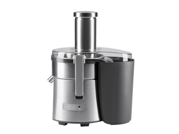 Electric juicer.