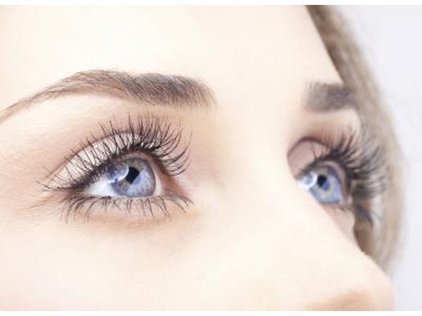 Astaxanthin can protect the eyes and brain from free radical damage.