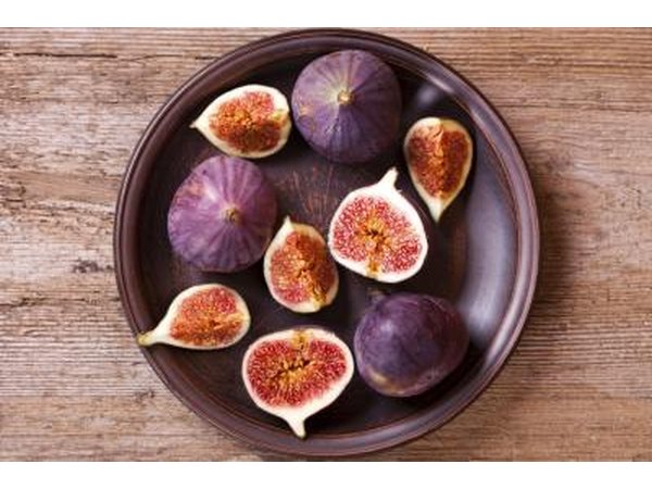 A bowl of figs