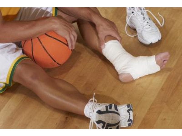 Conditions That Cause Foot, Ankle & Leg Swelling