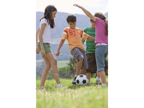 Create a soccer field and a 3D soccer ball cake.