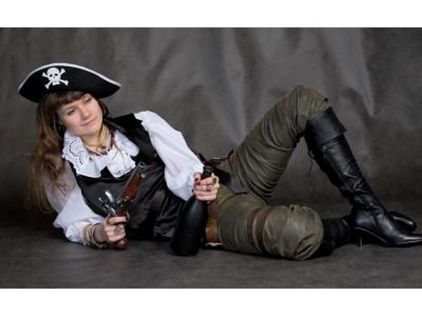 Pirate girl posing