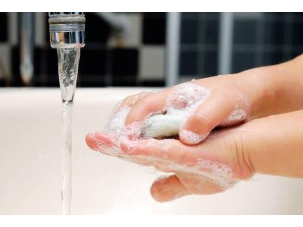 Toddler washing hands