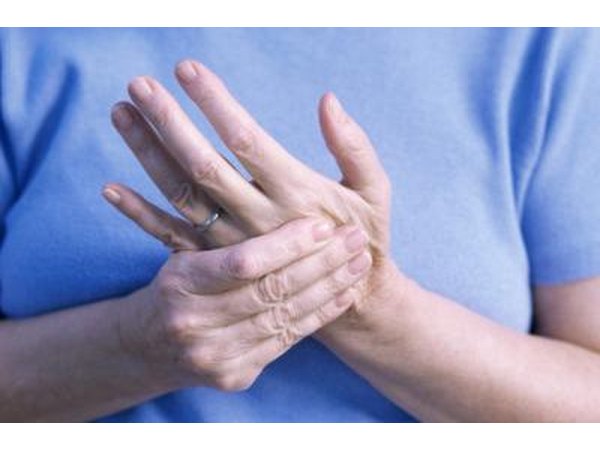 Heel of hand pain can stem from a bruise, strain, tendinitis, arthritis or De Quervain's tenosynovitis syndrome.