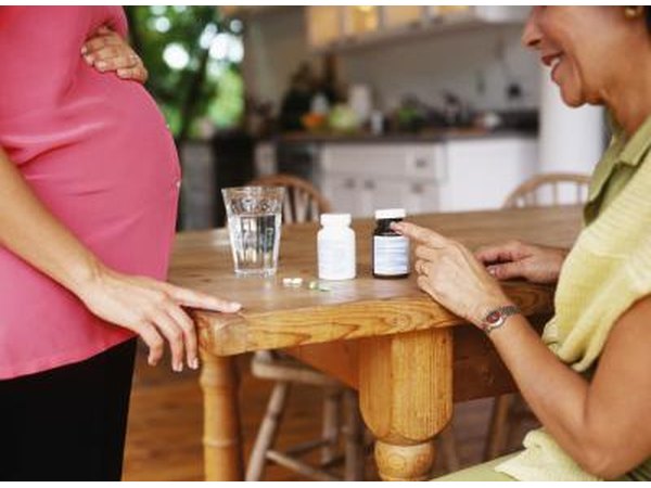 pregnant woman taking Tylenol