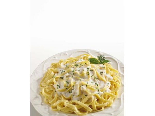 A fettuccine Alfredo dish