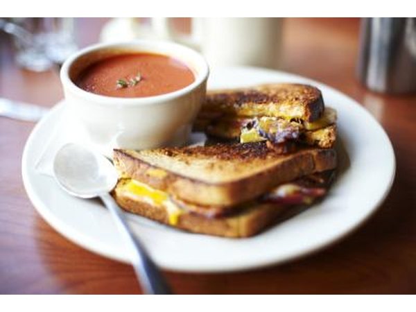 Plates and mugs are commonly made of stoneware.