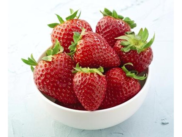 Fresh strawberries in bowl