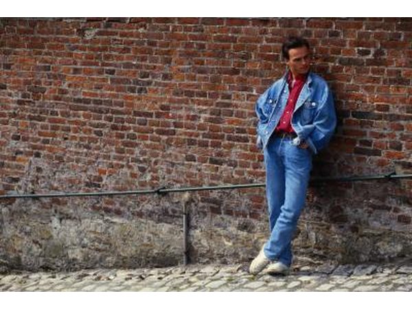 Turn the collar of a jean jacket up and you have the same look that was fabulously trendy during the 80s.