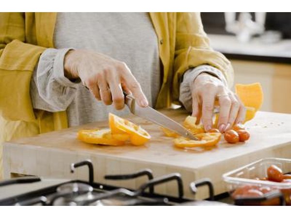 People who eat or chop hot peppers might experience skin numbness