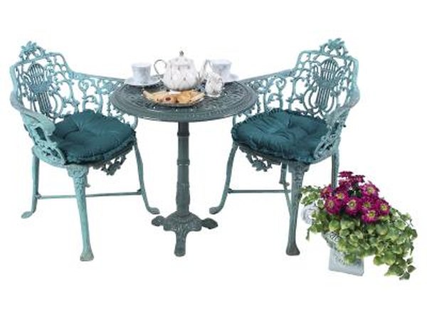 Use furniture that is proportional to the space.