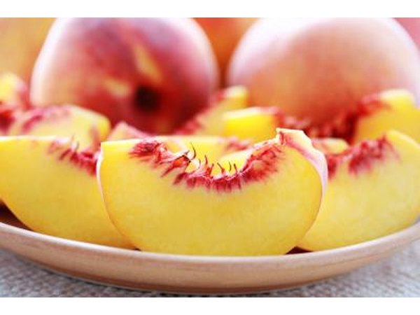 Sliced peaches