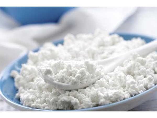 Small bowl of cottage cheese.