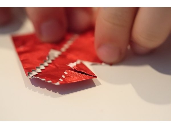 How to Make Gum Wrapper Hearts (with Pictures) eHow