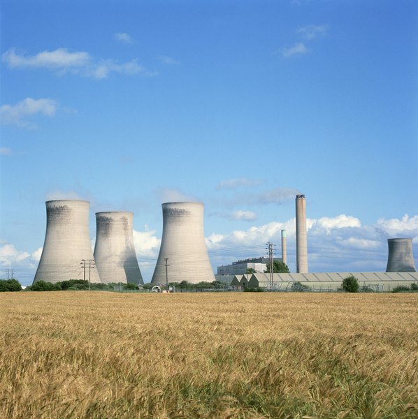 the-advantages-of-nuclear-power-compared-to-renewable-energy-the