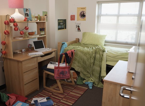 How to Make a Dorm Room Look Cozy | Education - Seattle PI