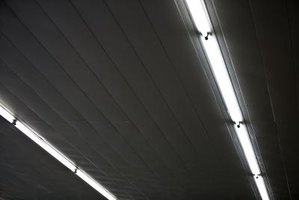 My Garage Lighting Fluorescent Lights Are Slow to Come On | eHow