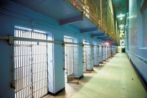 correctional facilities prison ehow getty federal jupiterimages prisons