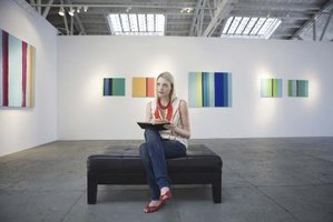Art exhibition reviews how to write