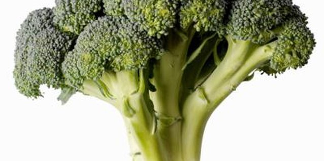 Stockbyte/Stockbyte/Getty Images While broccoli and other cruciferous vegetables contain healthy phytonutrients, they may be making your swollen thyroid worse.