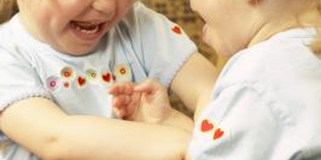 Hemera Technologies/AbleStock.com/Getty Images Some toddlers' personalities allow them to more easily get along with their peers.