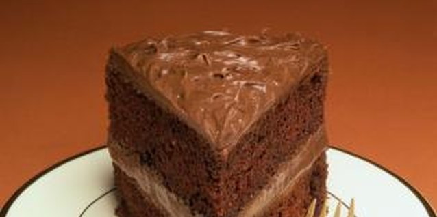 Jupiterimages/Comstock/Getty Images You don't need eggs to make a delicious cake.